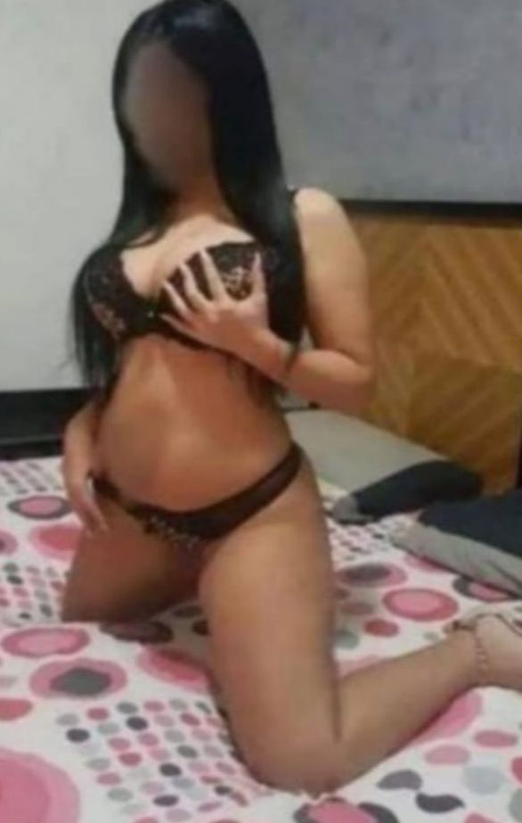 Kendine çok güvenen yalnızca seçkin bey isteyen İzmir escort Mila